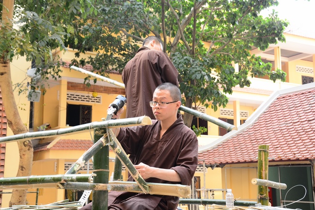 Series photos of activities preparing for the New Year 2021