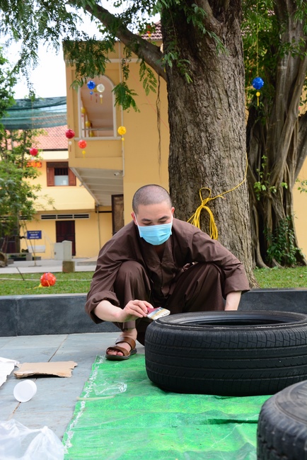 Series photos of activities preparing for the New Year 2021