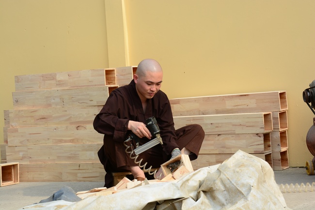 Series photos of activities preparing for the New Year 2021