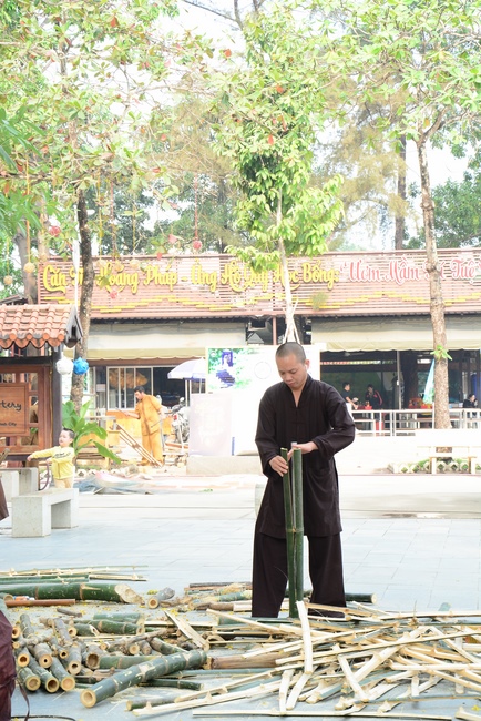 Series photos of activities preparing for the New Year 2021