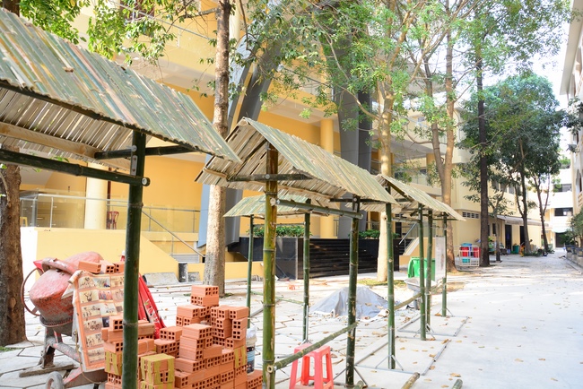 Series photos of activities preparing for the New Year 2021