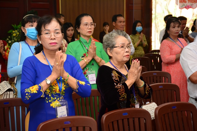 The Wedding Ceremony at the pagoda