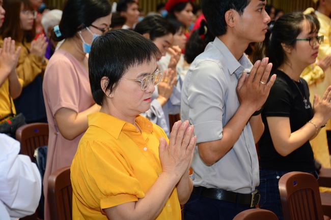 The Wedding Ceremony at the pagoda