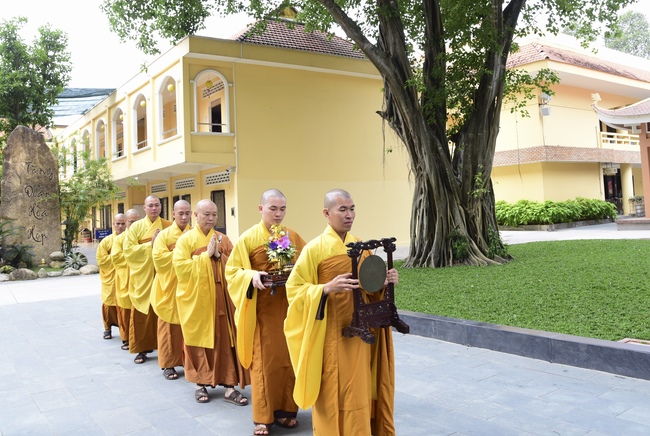 The Wedding Ceremony at the pagoda