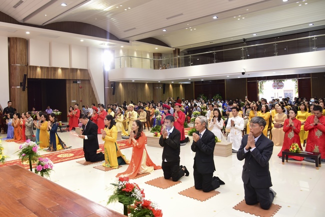 The Wedding Ceremony at the pagoda