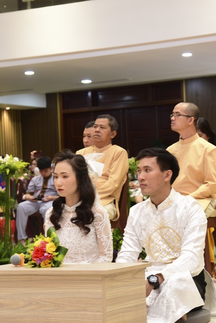 The Wedding Ceremony at the pagoda