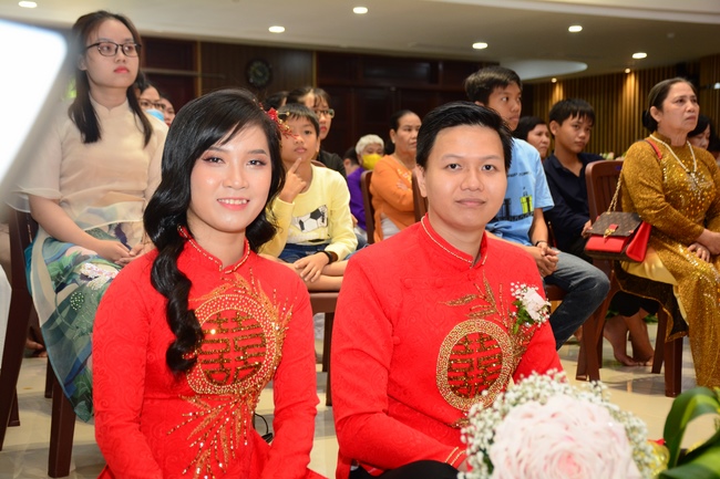 The Wedding Ceremony at the pagoda