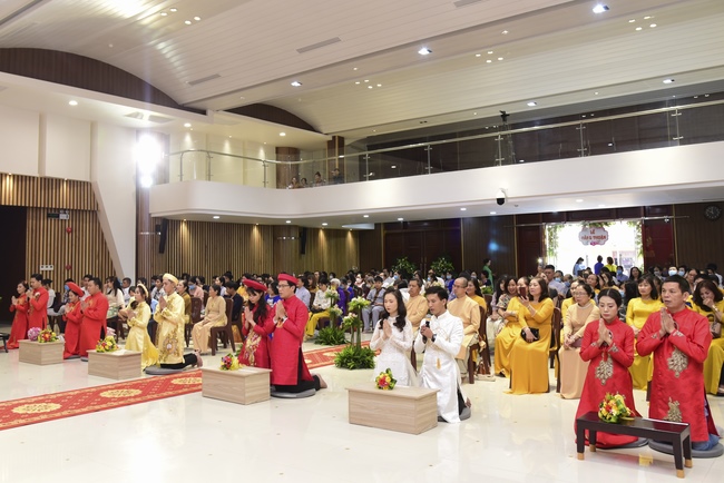 The Wedding Ceremony at the pagoda