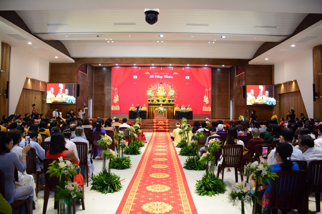The Wedding Ceremony at the pagoda