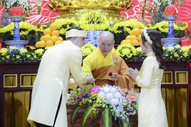 The Wedding Ceremony at the pagoda