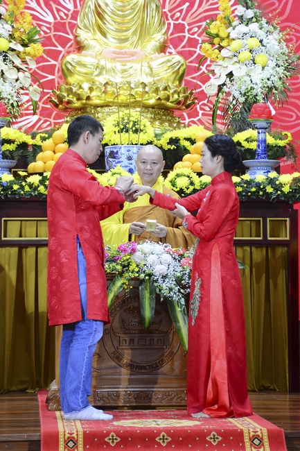 The Wedding Ceremony at the pagoda