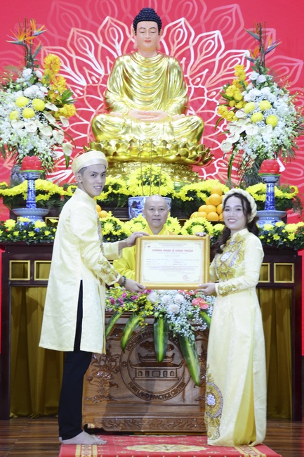 The Wedding Ceremony at the pagoda
