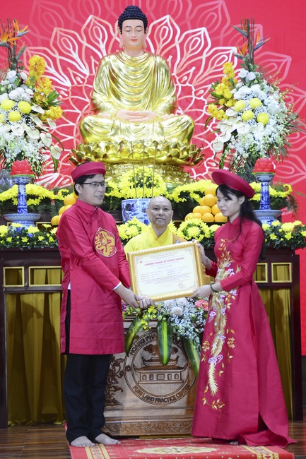 The Wedding Ceremony at the pagoda