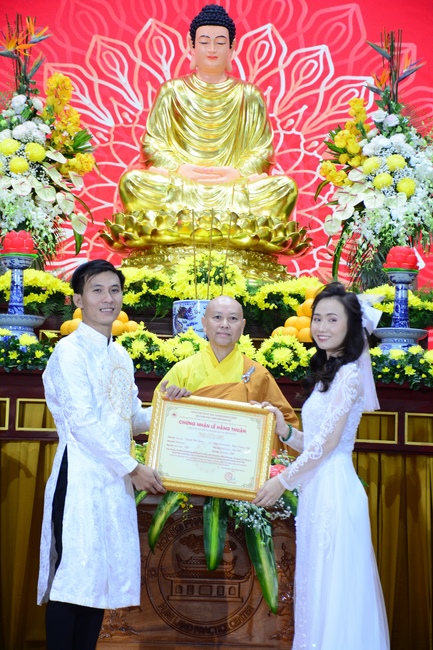 The Wedding Ceremony at the pagoda