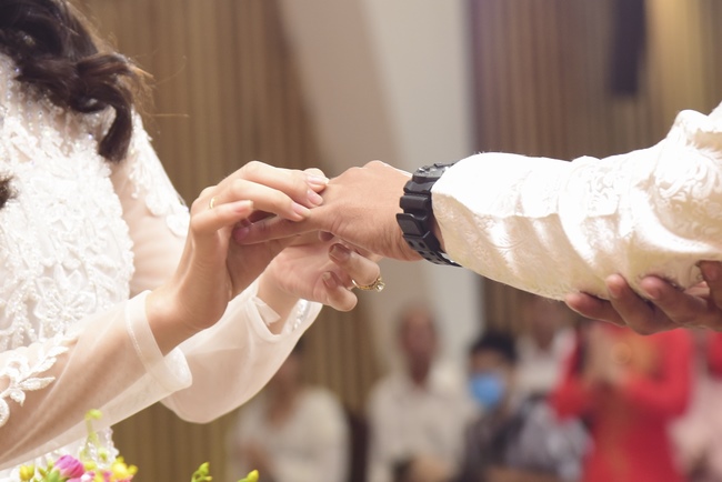 The Wedding Ceremony at the pagoda