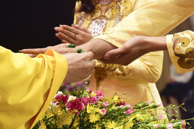 The Wedding Ceremony at the pagoda