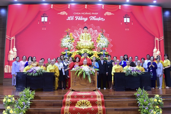The Wedding Ceremony at the pagoda
