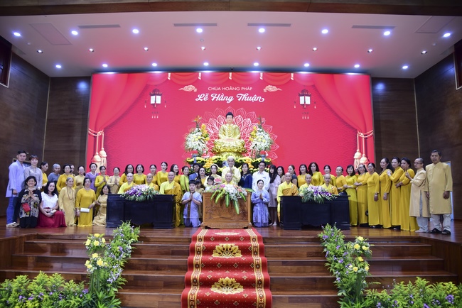 The Wedding Ceremony at the pagoda
