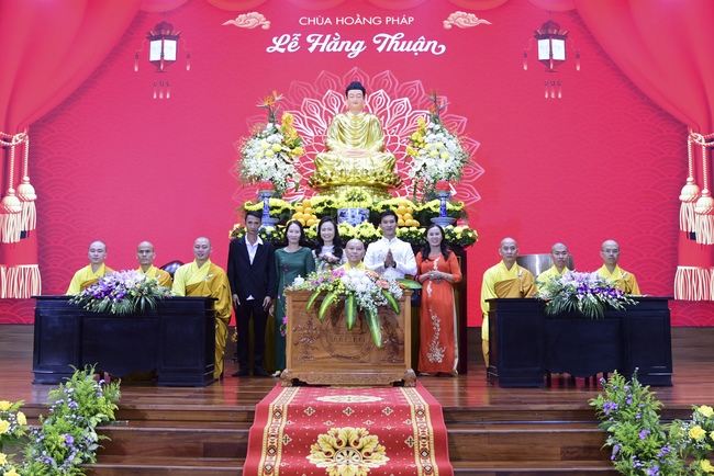 The Wedding Ceremony at the pagoda