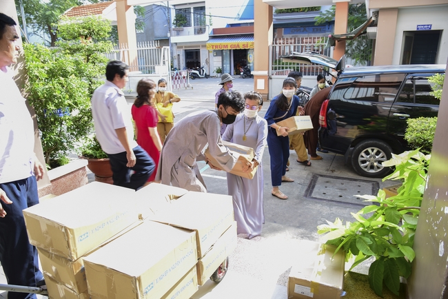 Tặng sách trường Tiểu học Chi Lăng, Gò Vấp