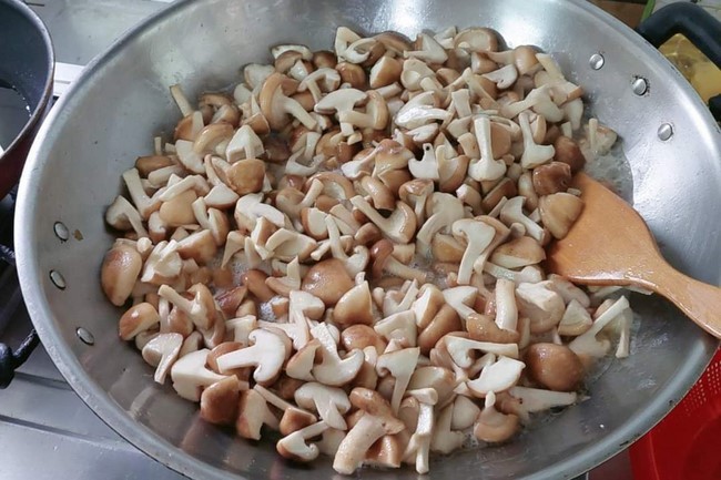 Commemoration Ceremony to Great Master Thich Pho Tue and the rite chanting compassion mantra at Lingyin Temple, Taiwan