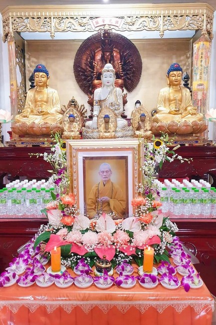 Commemoration Ceremony to Great Master Thich Pho Tue and the rite chanting compassion mantra at Lingyin Temple, Taiwan