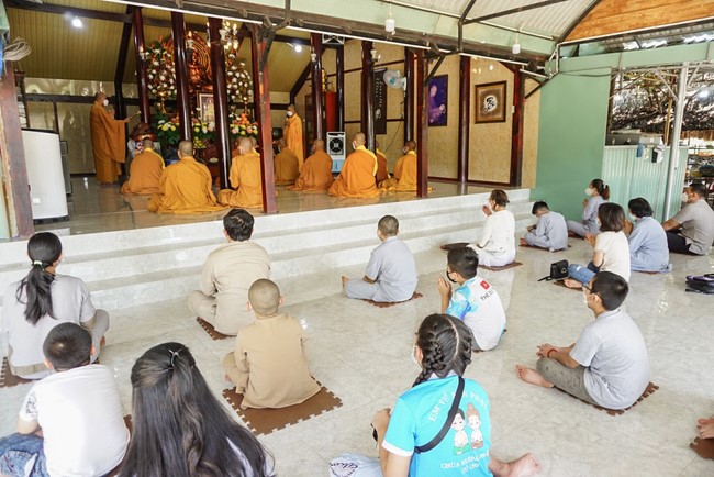 The Patriarch s' Death Anniversary at Huong Phap Branch, Cu Chi district.