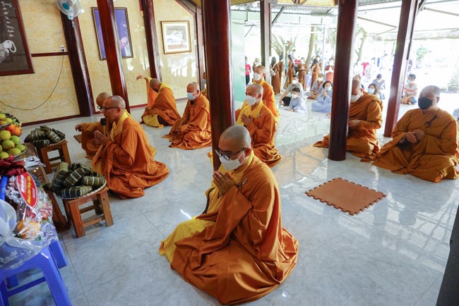 The Patriarch s' Death Anniversary at Huong Phap Branch, Cu Chi district.