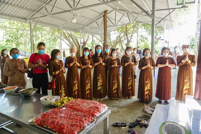 The Patriarch s' Death Anniversary at Huong Phap Branch, Cu Chi district.