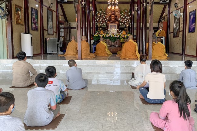 The Patriarch s' Death Anniversary at Huong Phap Branch, Cu Chi district.