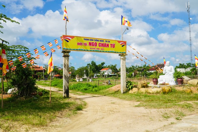 The Patriarch's Death Anniversary at Tan Tay pagoda, Quang Nam province.