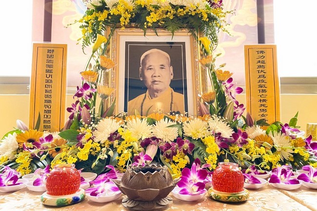 Dharma Assembly Ksihitigarbha - Patriarch 's death anniversary - Requiem ceremony at Linh Yin Temple, Taiwan