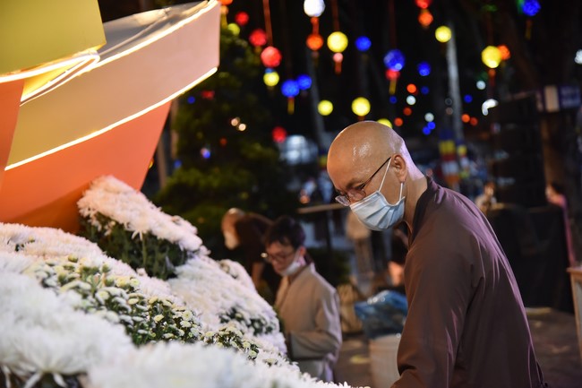 Affairs preparing for Amitabha Buddha’s Birthday in 2021