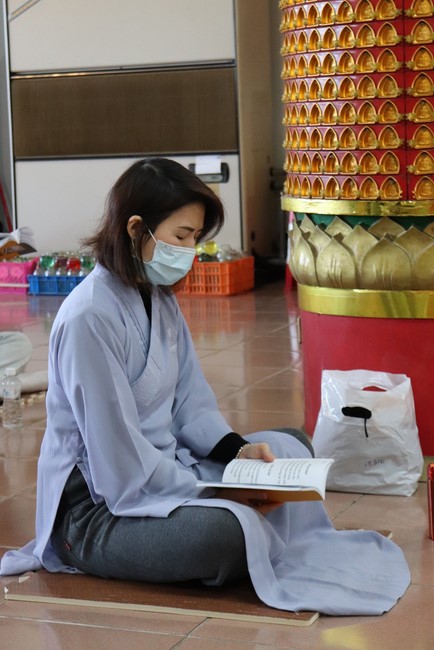 Chùa Linh Ẩn: Hoa đăng mừng Khánh đản đức Từ phụ A Di Đà