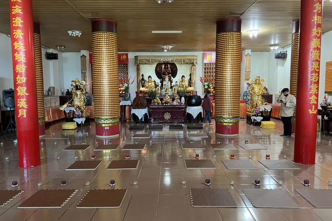 Chùa Linh Ẩn: Hoa đăng mừng Khánh đản đức Từ phụ A Di Đà