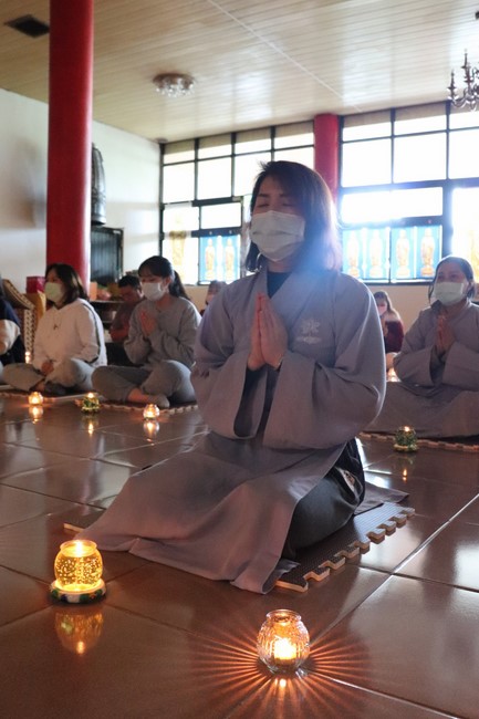 Chùa Linh Ẩn: Hoa đăng mừng Khánh đản đức Từ phụ A Di Đà