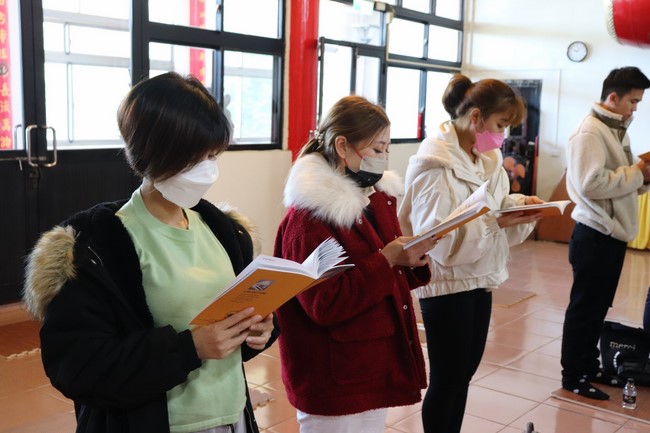 Chùa Linh Ẩn: Hoa đăng mừng Khánh đản đức Từ phụ A Di Đà