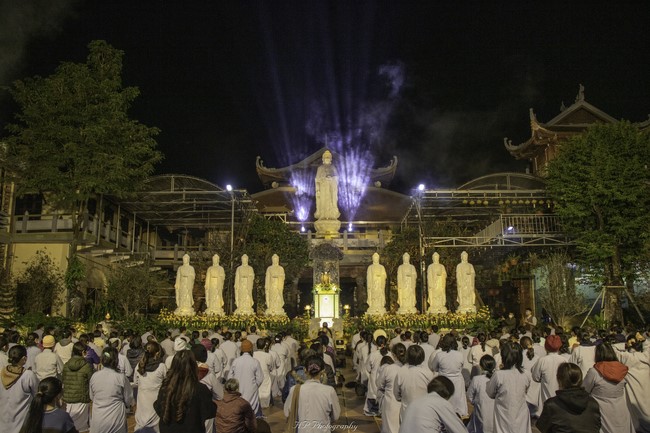 Amitabha Buddha's Birthday Anniversary at Hoa Phuc pagoda