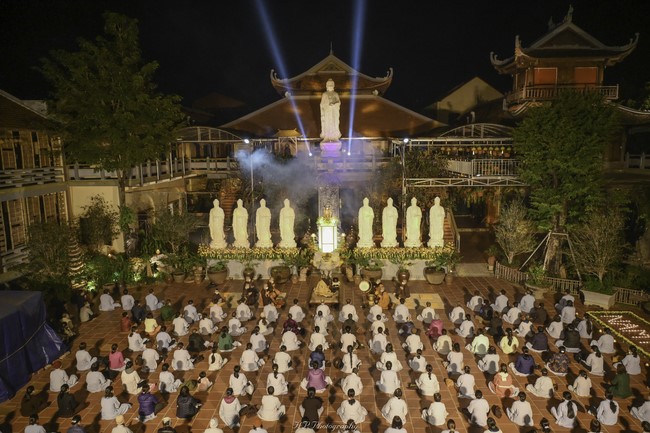Amitabha Buddha's Birthday Anniversary at Hoa Phuc pagoda