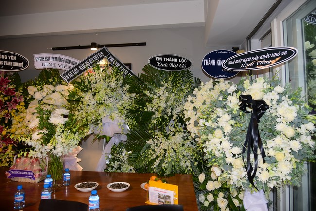 Visiting Buddhist Dieu Dinh Funeral (Artist Thanh Kim Hue)