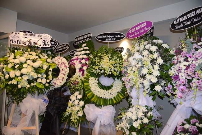 Visiting Buddhist Dieu Dinh Funeral (Artist Thanh Kim Hue)