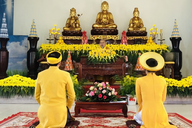 The wedding ceremony in period of the Covid-19 epidemic at Dong Cao Pagoda, Thanh Hoa province
