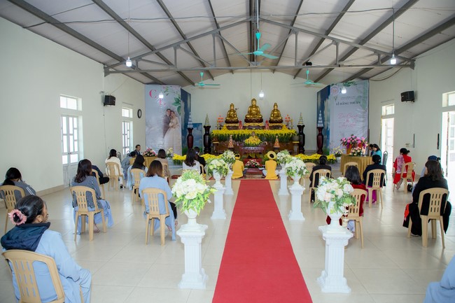 The wedding ceremony in period of the Covid-19 epidemic at Dong Cao Pagoda, Thanh Hoa province