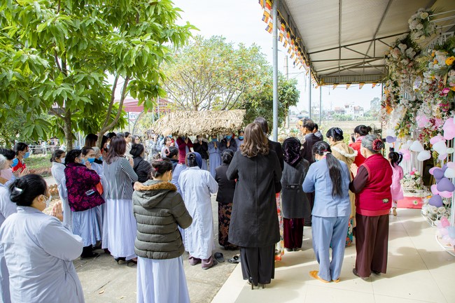 The wedding ceremony in period of the Covid-19 epidemic at Dong Cao Pagoda, Thanh Hoa province