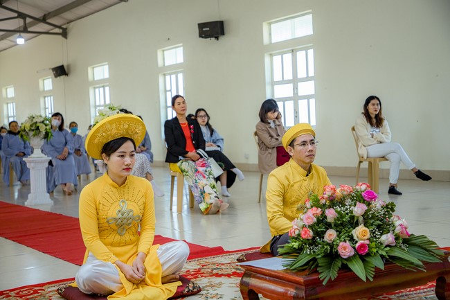 The wedding ceremony in period of the Covid-19 epidemic at Dong Cao Pagoda, Thanh Hoa province