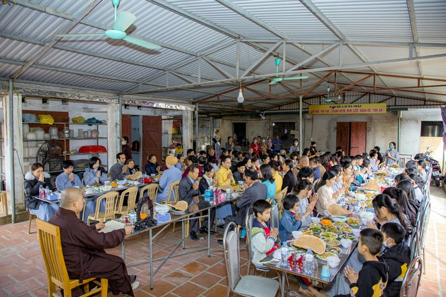 The wedding ceremony in period of the Covid-19 epidemic at Dong Cao Pagoda, Thanh Hoa province