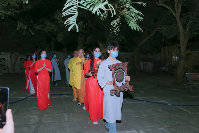 The candle lighting ceremony commemorating Buddha Amitabha at Dong Cao Pagoda - Thanh Hoa in 2021