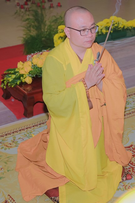 The candle lighting ceremony commemorating Buddha Amitabha at Dong Cao Pagoda - Thanh Hoa in 2021