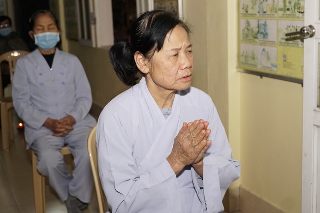 The candle lighting ceremony commemorating Buddha Amitabha at Dong Cao Pagoda - Thanh Hoa in 2021