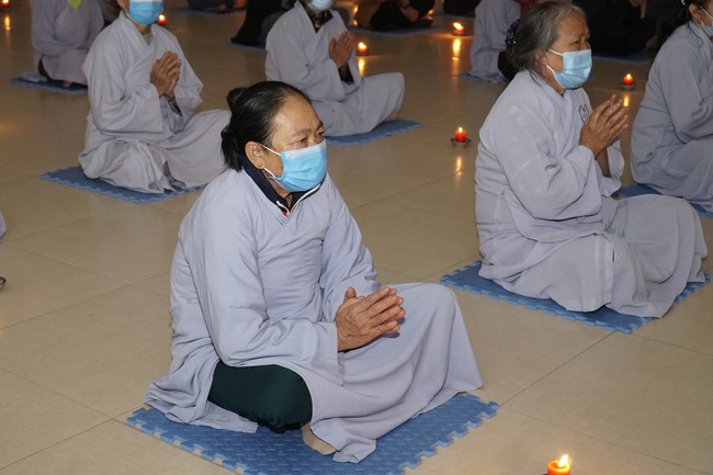 The candle lighting ceremony commemorating Buddha Amitabha at Dong Cao Pagoda - Thanh Hoa in 2021
